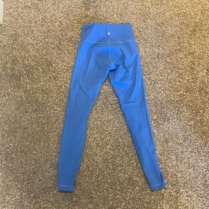 Blue Nile Wunder Under 28” lululemon leggings 6